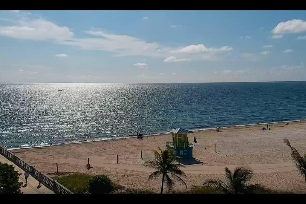 Across The Ocean Few Steps To Beach Contemporary Three Bedroom Townhouse Pompano Beach Kültér fotó