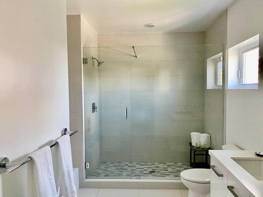 Across The Ocean Few Steps To Beach Contemporary Three Bedroom Townhouse Pompano Beach Kültér fotó