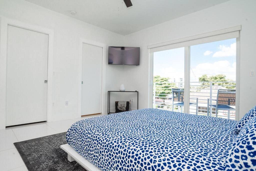 Across The Ocean Few Steps To Beach Contemporary Three Bedroom Townhouse Pompano Beach Kültér fotó