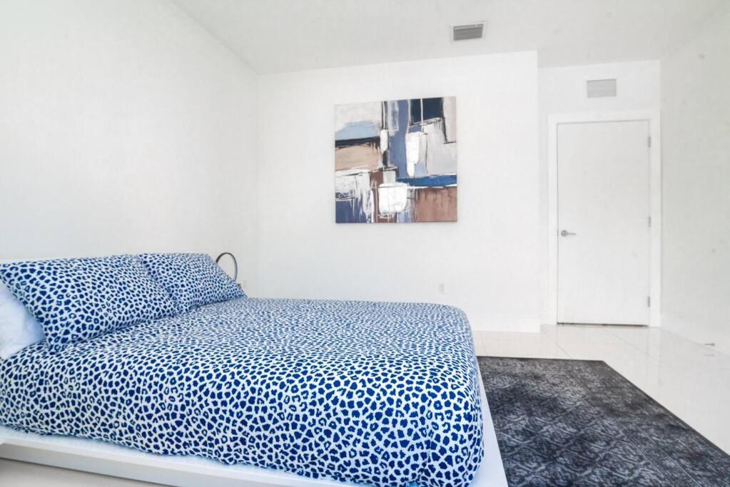 Across The Ocean Few Steps To Beach Contemporary Three Bedroom Townhouse Pompano Beach Kültér fotó