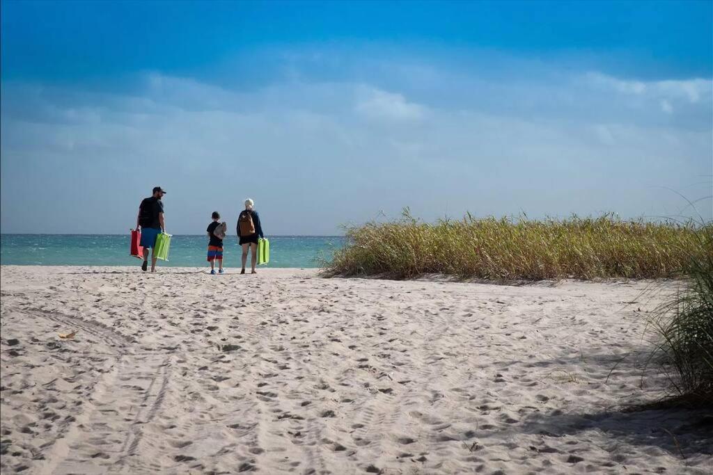 Across The Ocean Few Steps To Beach Contemporary Three Bedroom Townhouse Pompano Beach Kültér fotó