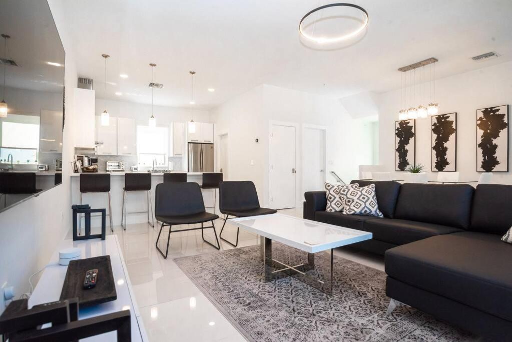 Across The Ocean Few Steps To Beach Contemporary Three Bedroom Townhouse Pompano Beach Kültér fotó