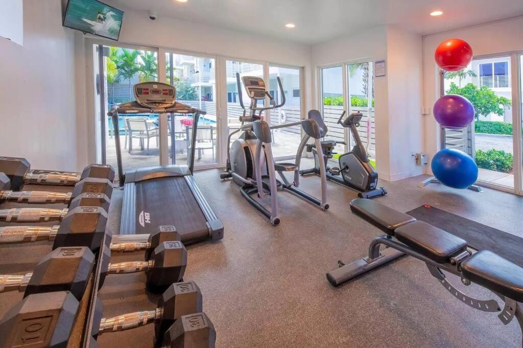 Across The Ocean Few Steps To Beach Contemporary Three Bedroom Townhouse Pompano Beach Kültér fotó